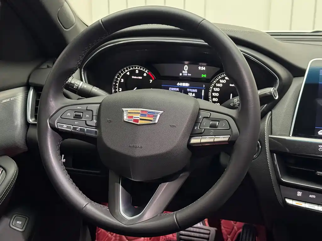 Cadillac CT5 — фото 13