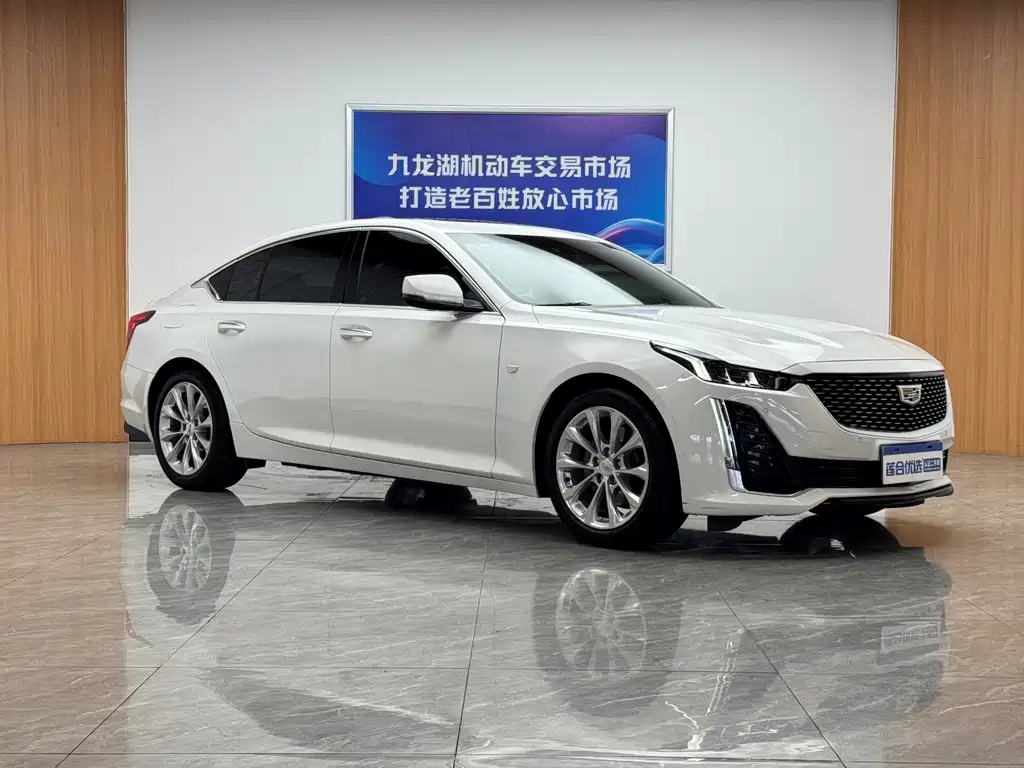 Cadillac CT5 — фото 3