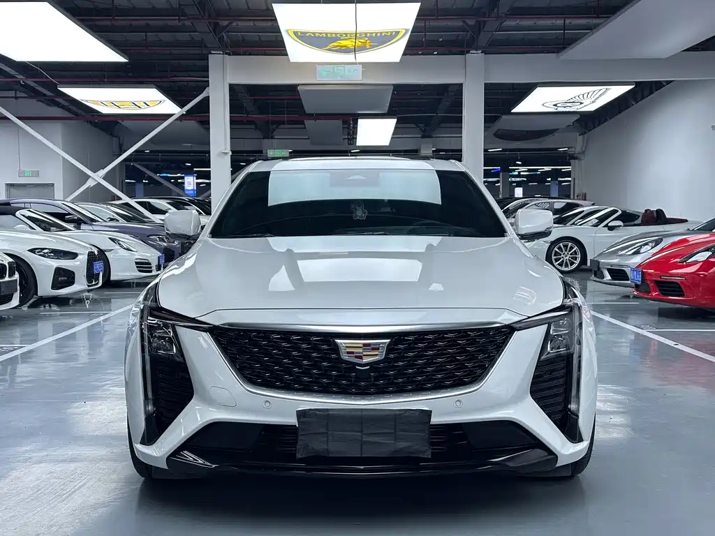 Cadillac CT5 — фото 2