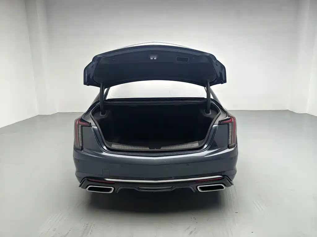 Cadillac CT5 — фото 7