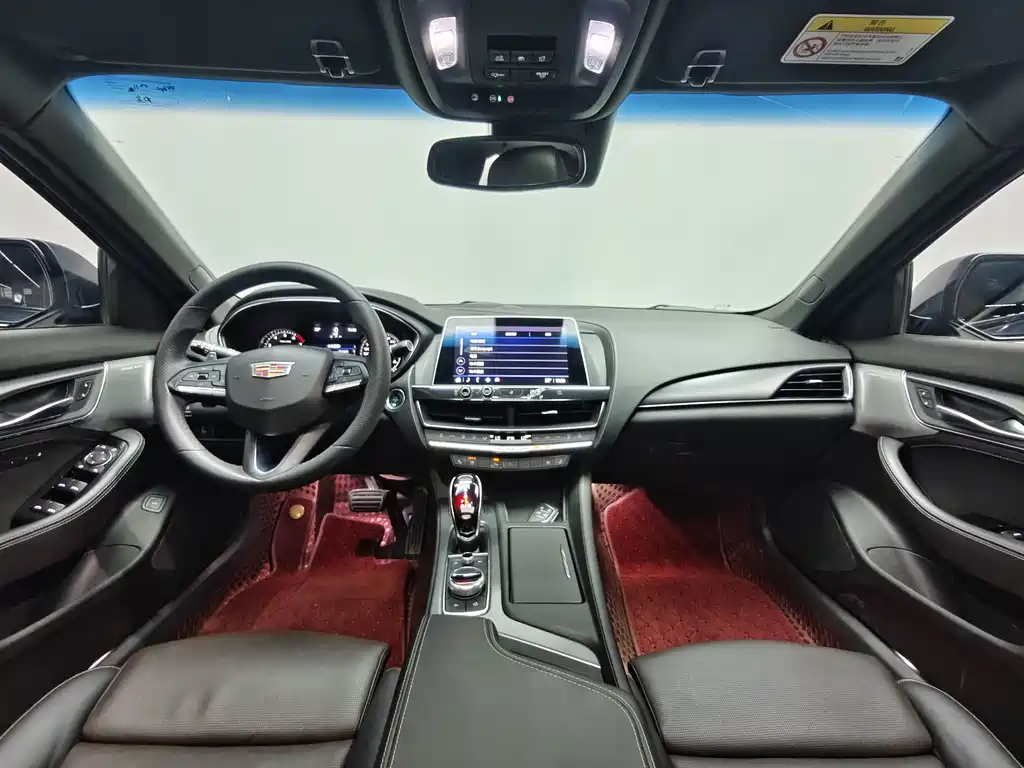 Cadillac CT5 — фото 10