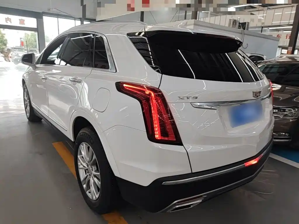 Cadillac XT5 — фото 5