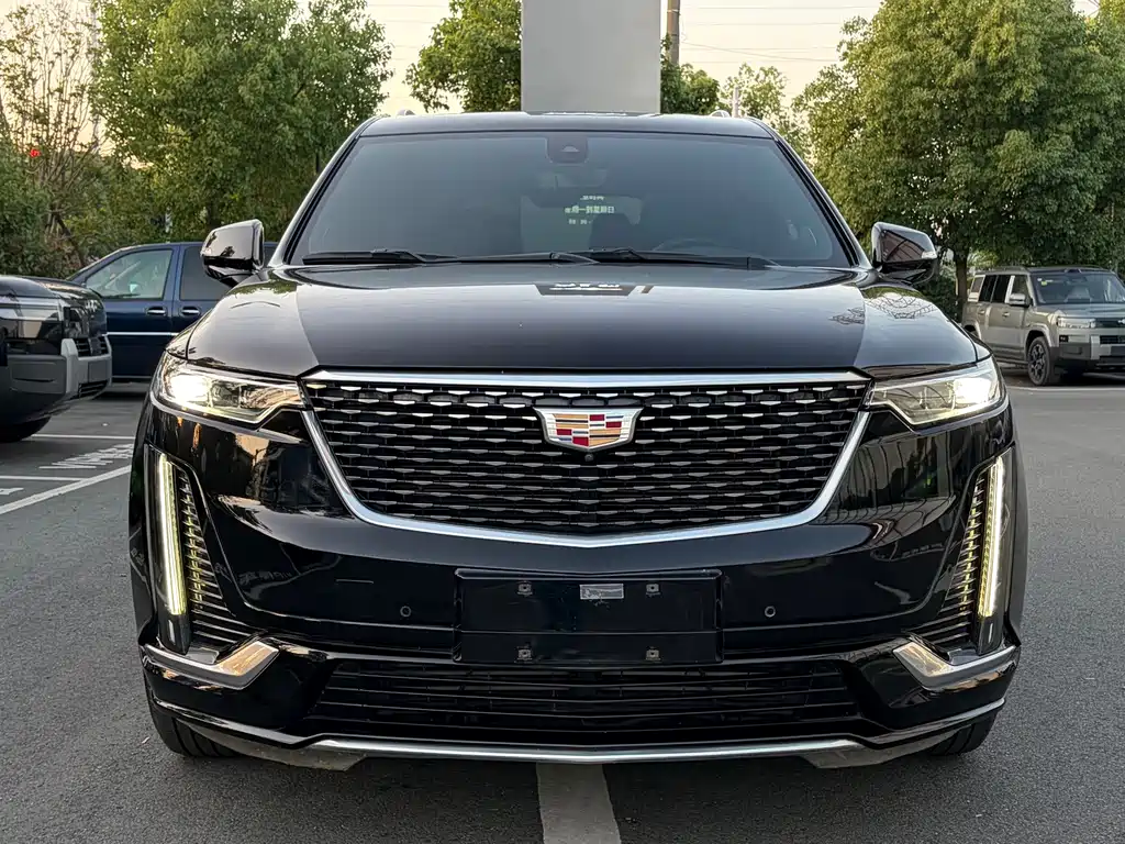Cadillac XT6 — фото 2