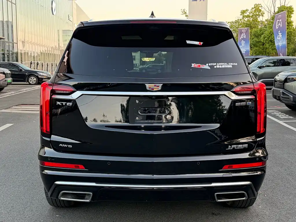 Cadillac XT6 — фото 19