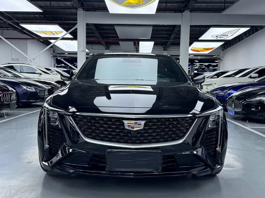 Cadillac CT5 — фото 2