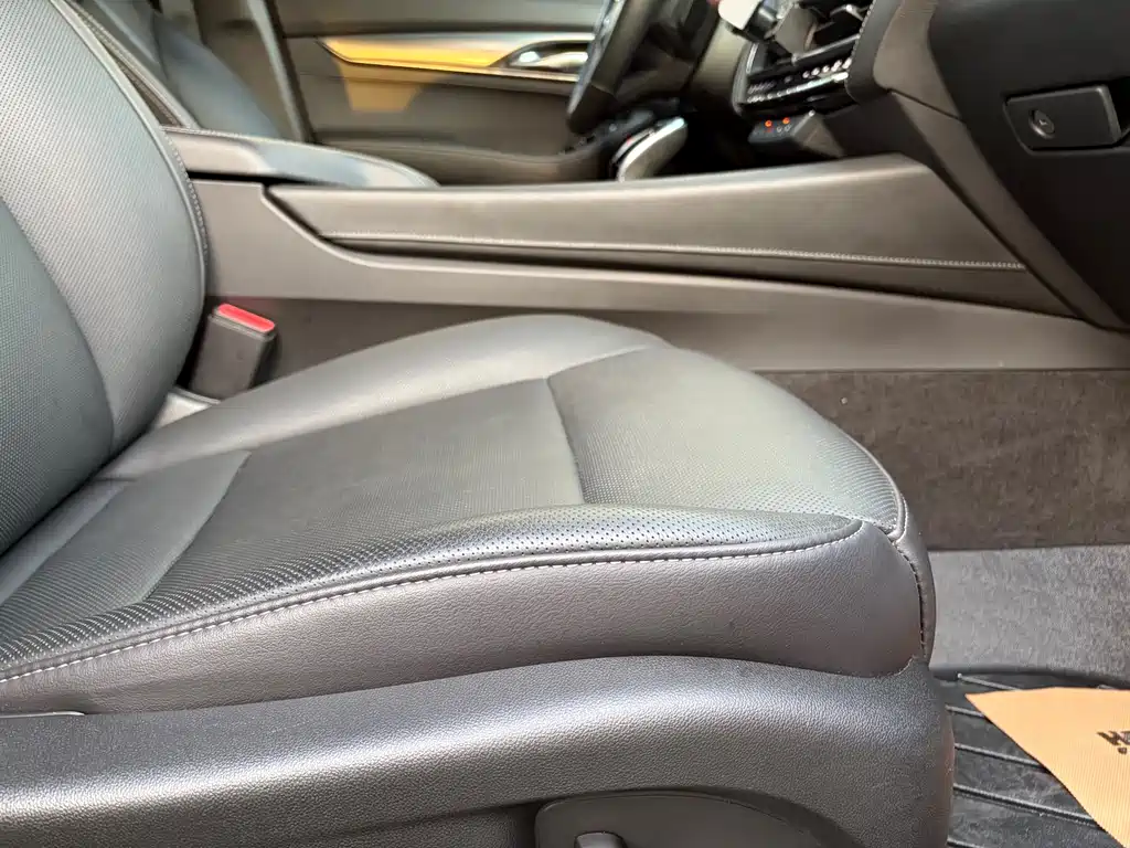 Cadillac CT5 — фото 14