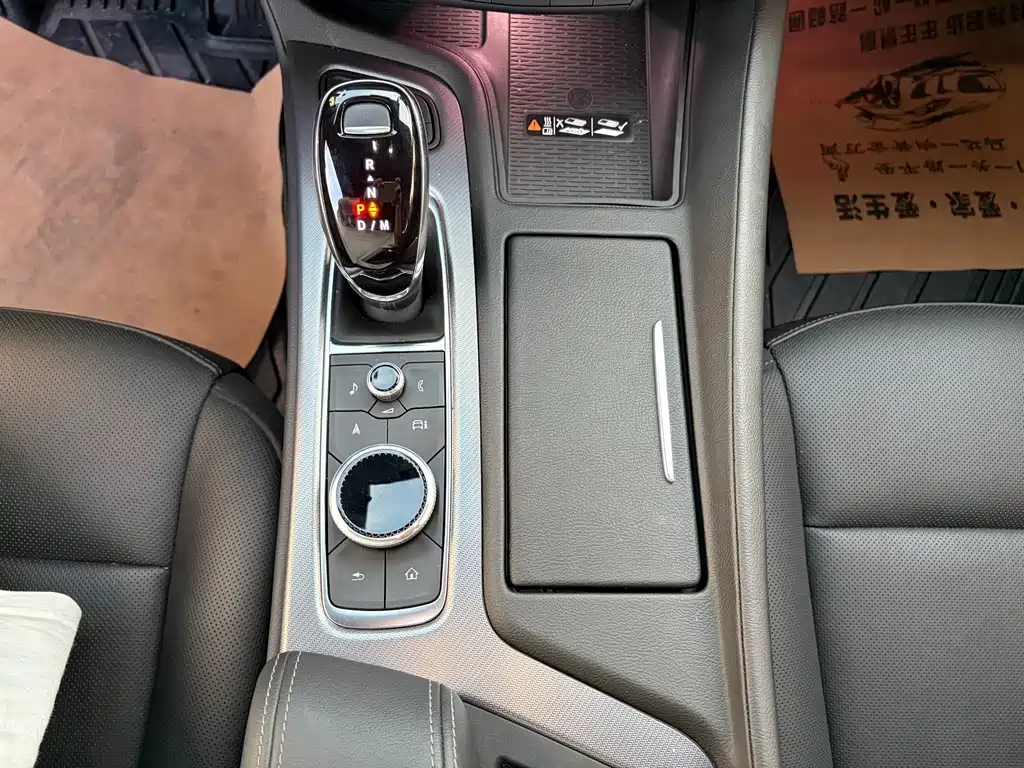 Cadillac CT5 — фото 7