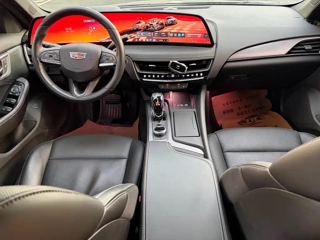 Cadillac CT5 — фото 9