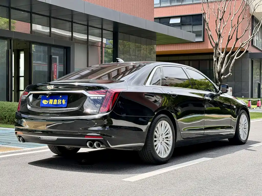 Cadillac CT6 — фото 20