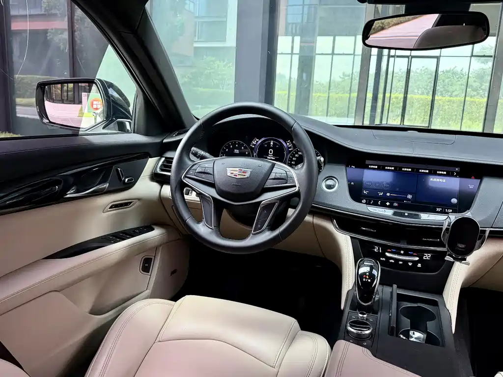 Cadillac CT6 — фото 10