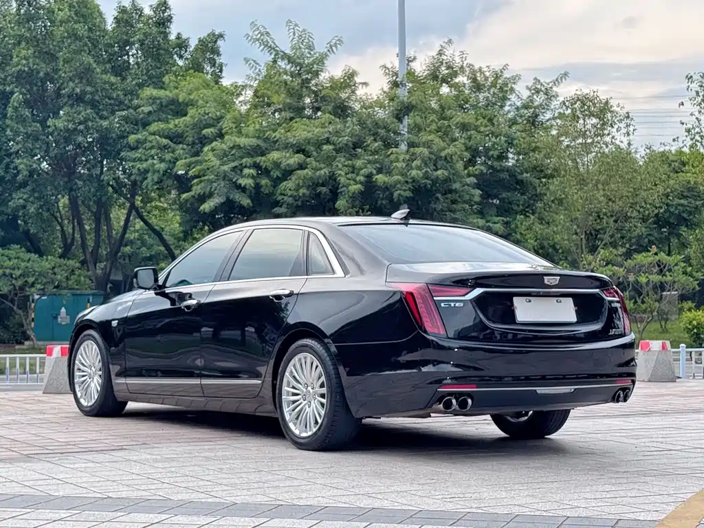 Cadillac CT6 — фото 4