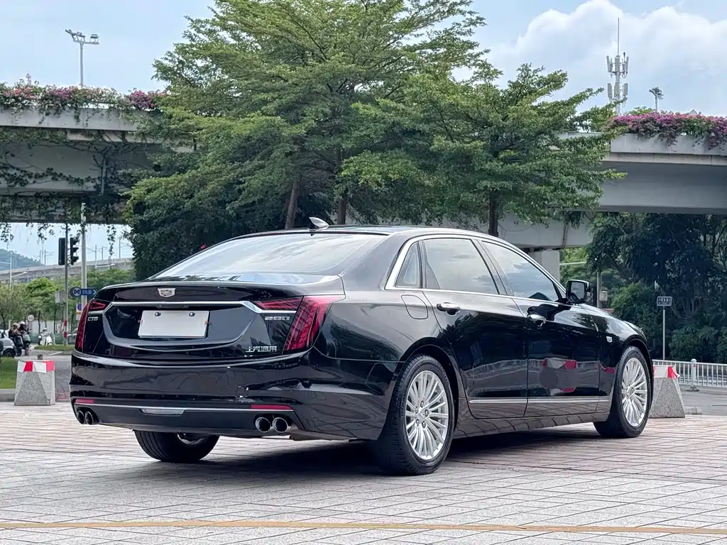 Cadillac CT6 — фото 6