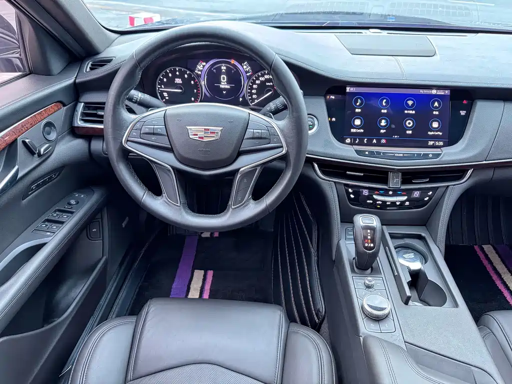 Cadillac CT6 — фото 9