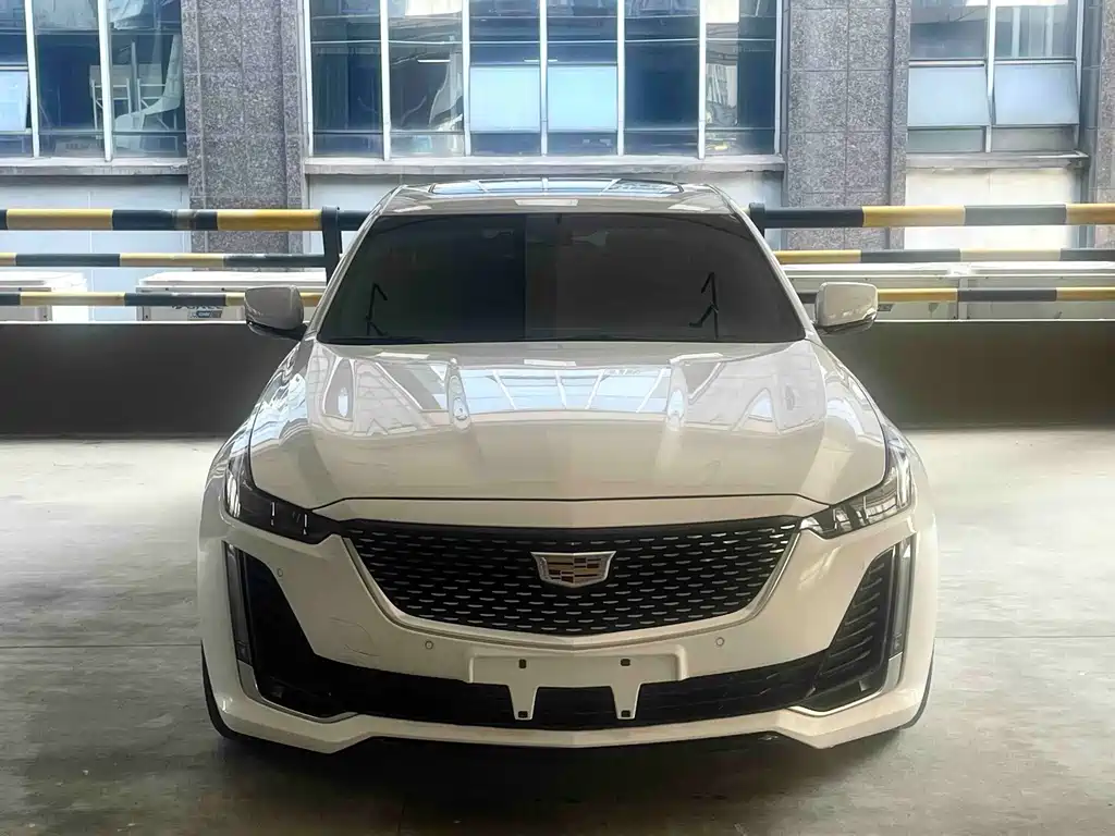 Cadillac CT5 — фото 2