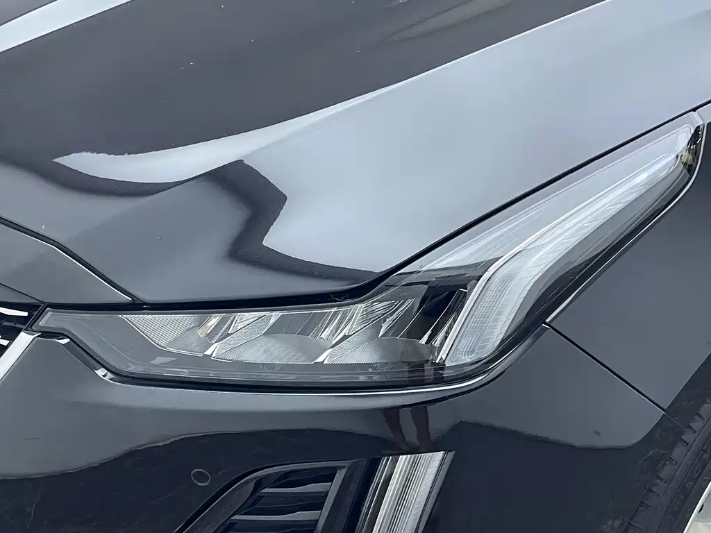 Cadillac CT5 — фото 11