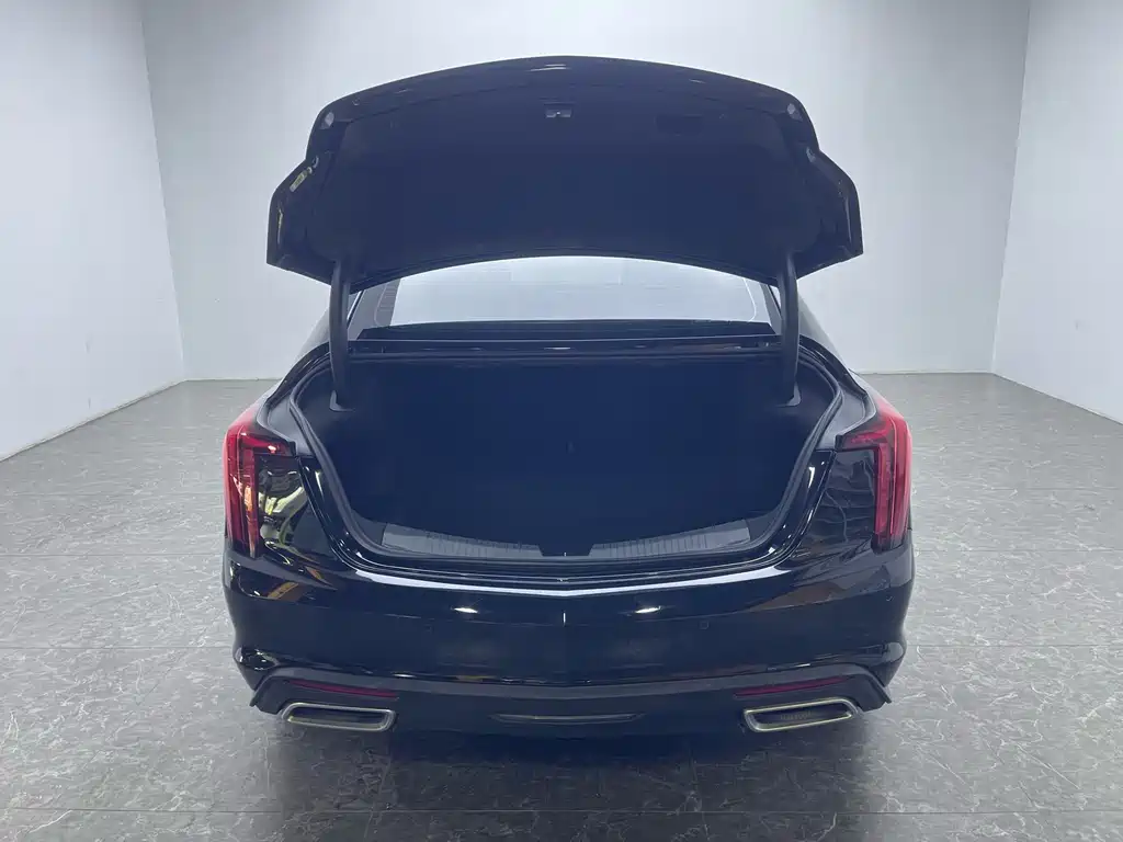 Cadillac CT5 — фото 7