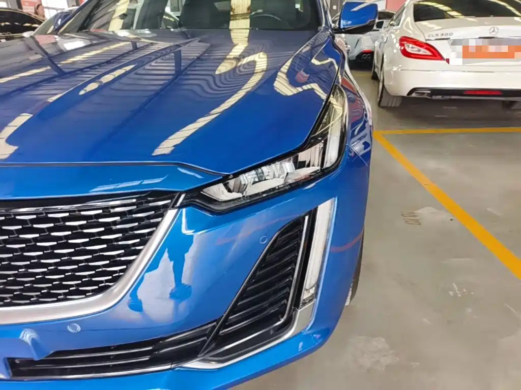 Cadillac CT5 — фото 24