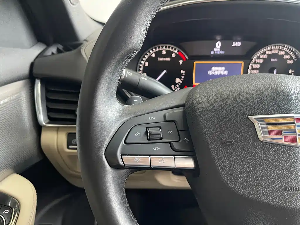 Cadillac CT5 — фото 18