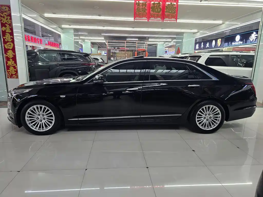 Cadillac CT6 — фото 4