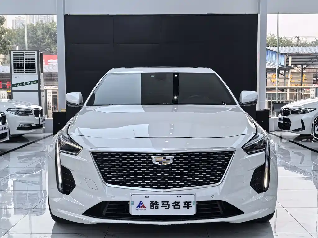 Cadillac CT6 — фото 2