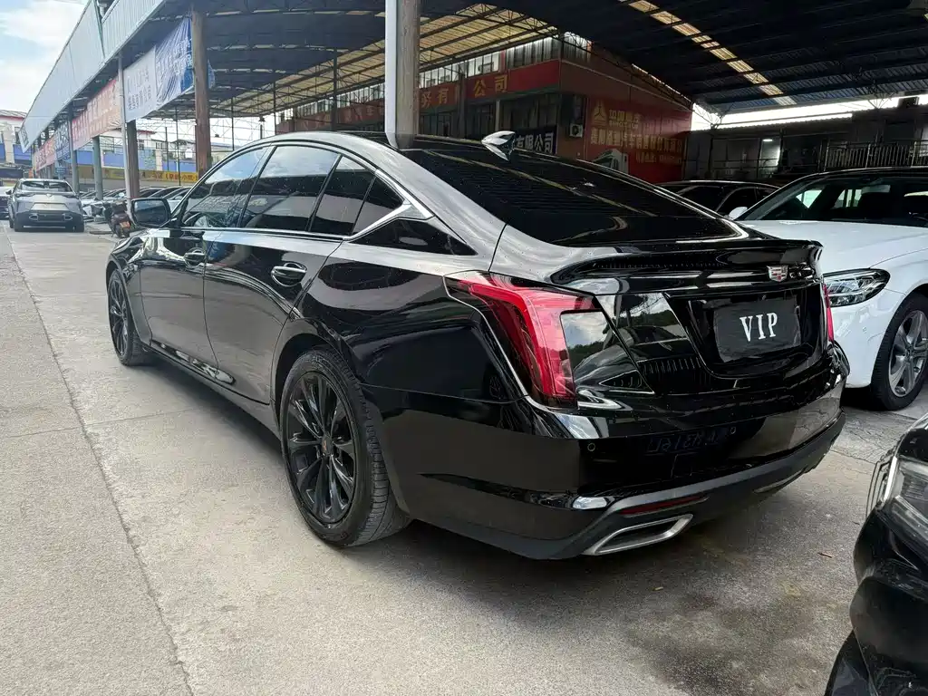 Cadillac CT5 — фото 7