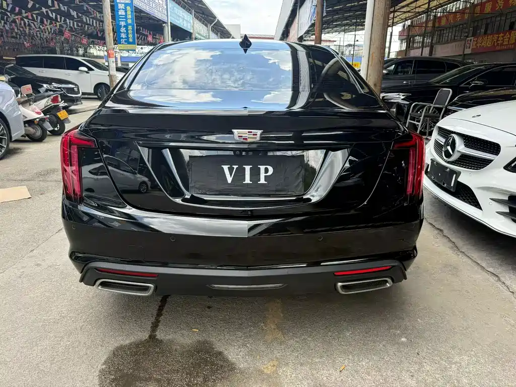 Cadillac CT5 — фото 8