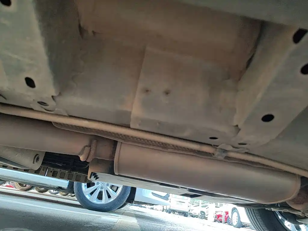 Cadillac XT6 — фото 21