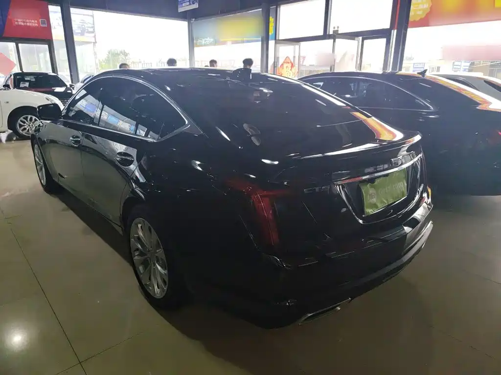Cadillac CT5 — фото 23