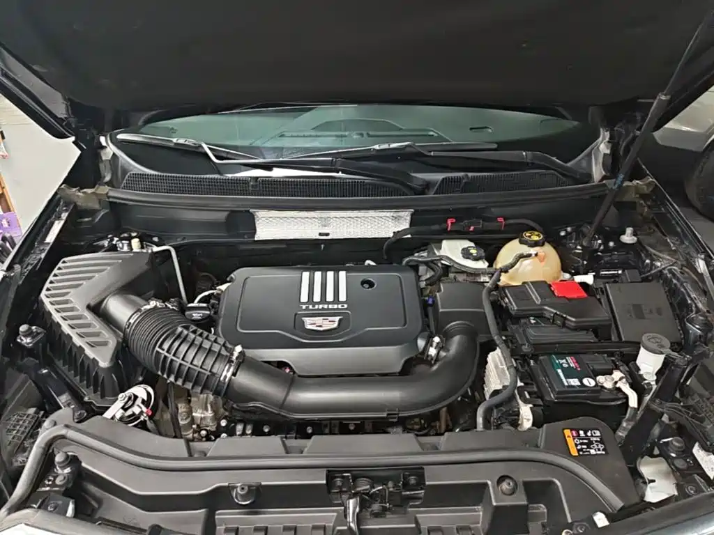 Cadillac XT5 — фото 20