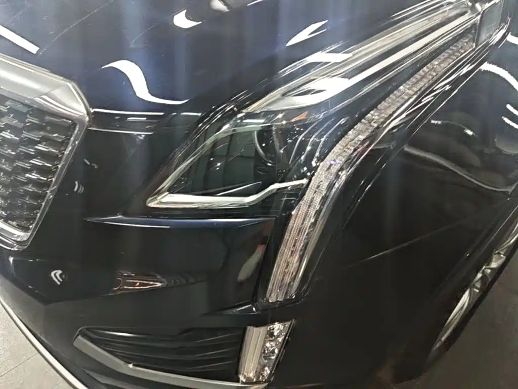 Cadillac XT5 — фото 24