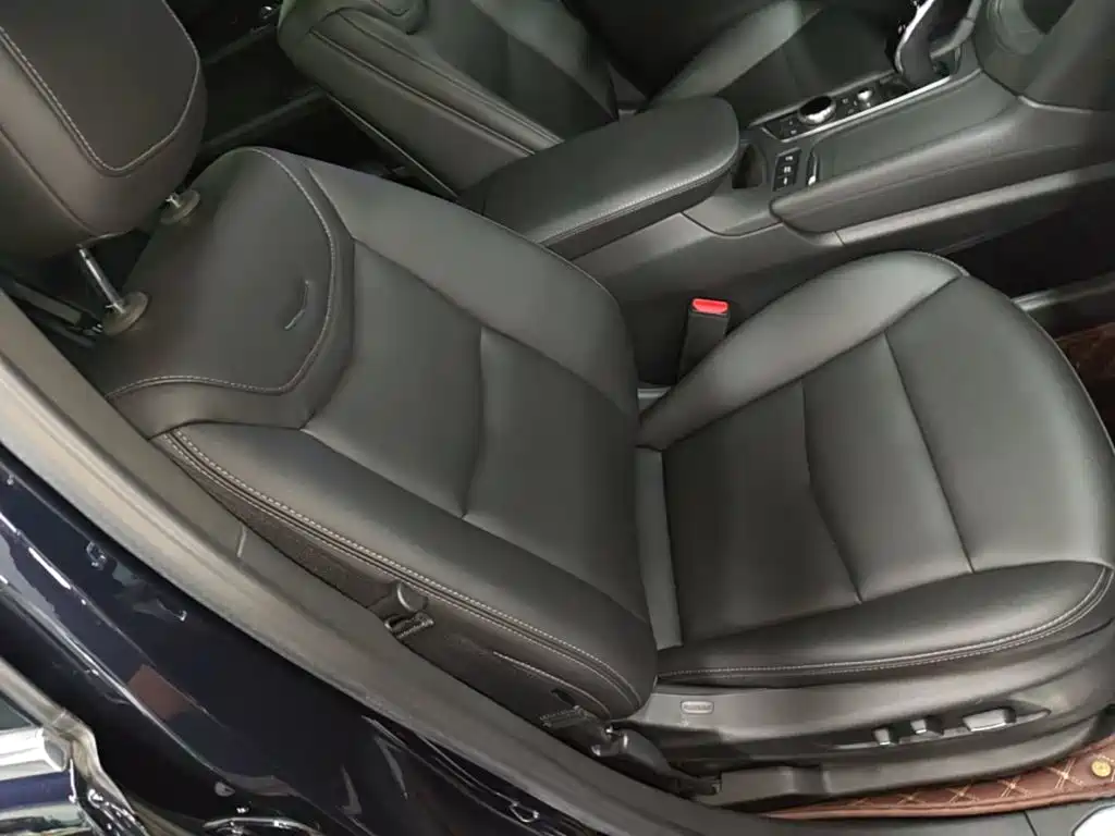 Cadillac XT5 — фото 25