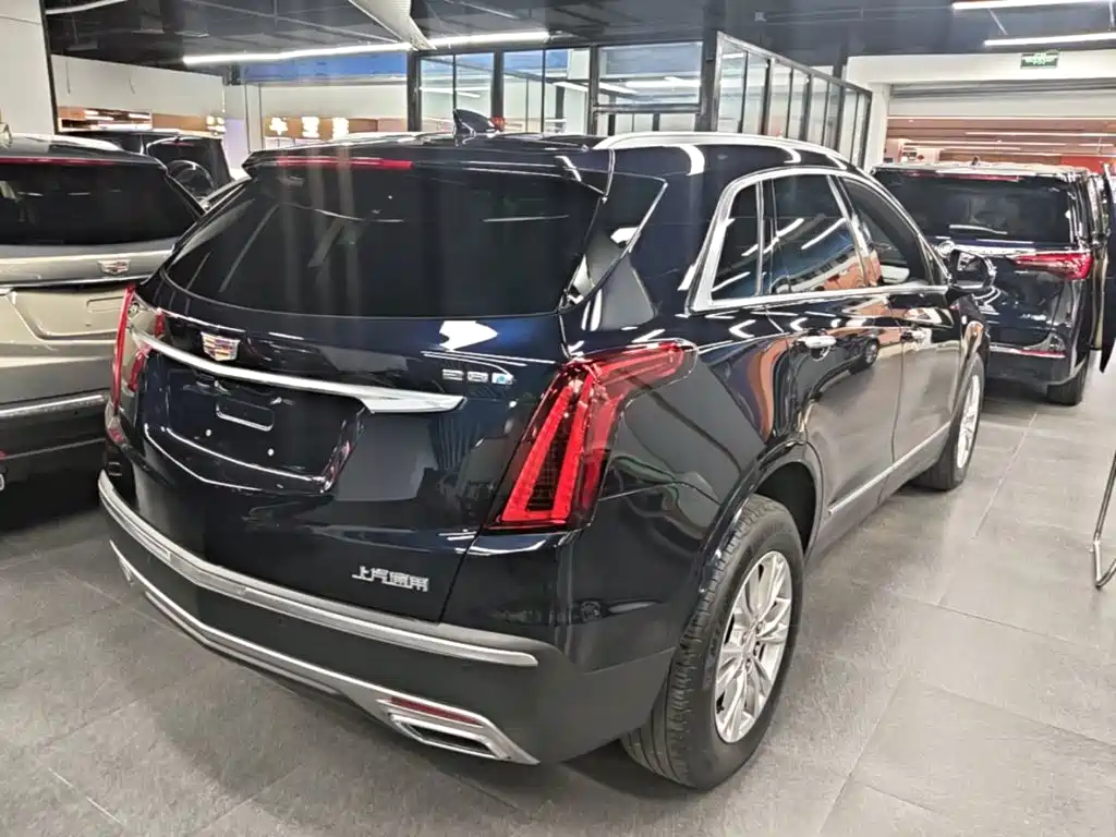 Cadillac XT5 — фото 7