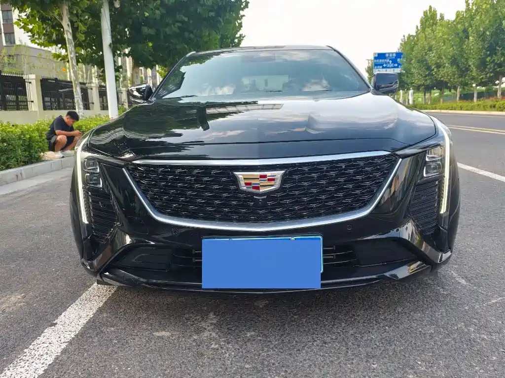 Cadillac CT5 — фото 2