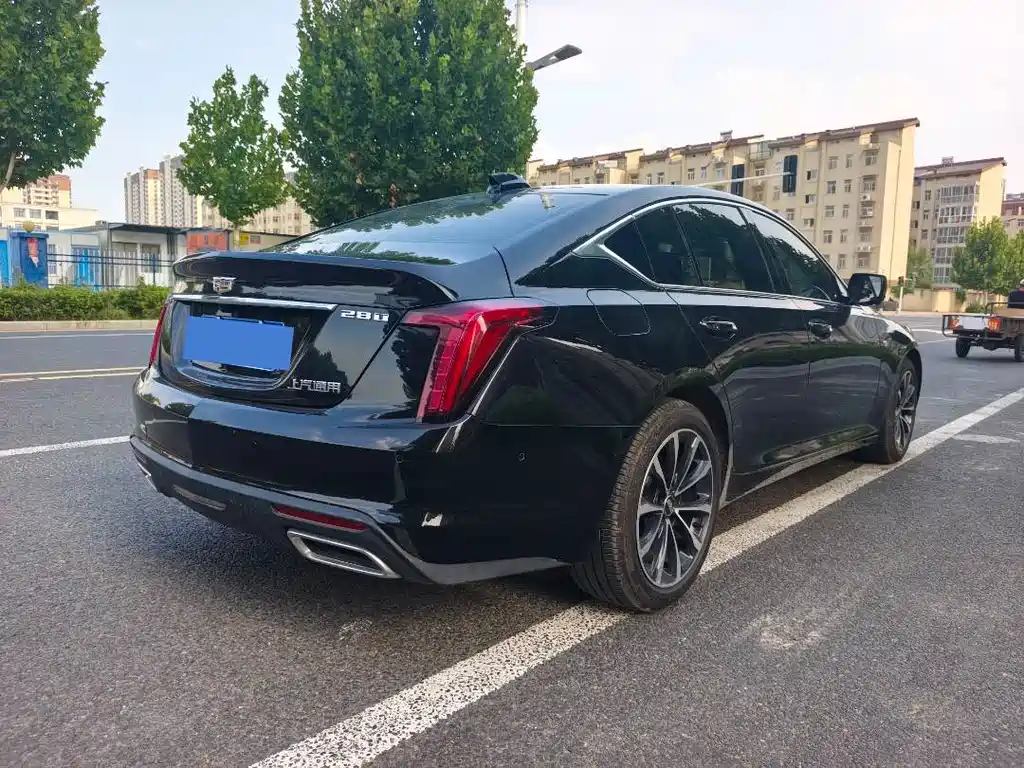 Cadillac CT5 — фото 8