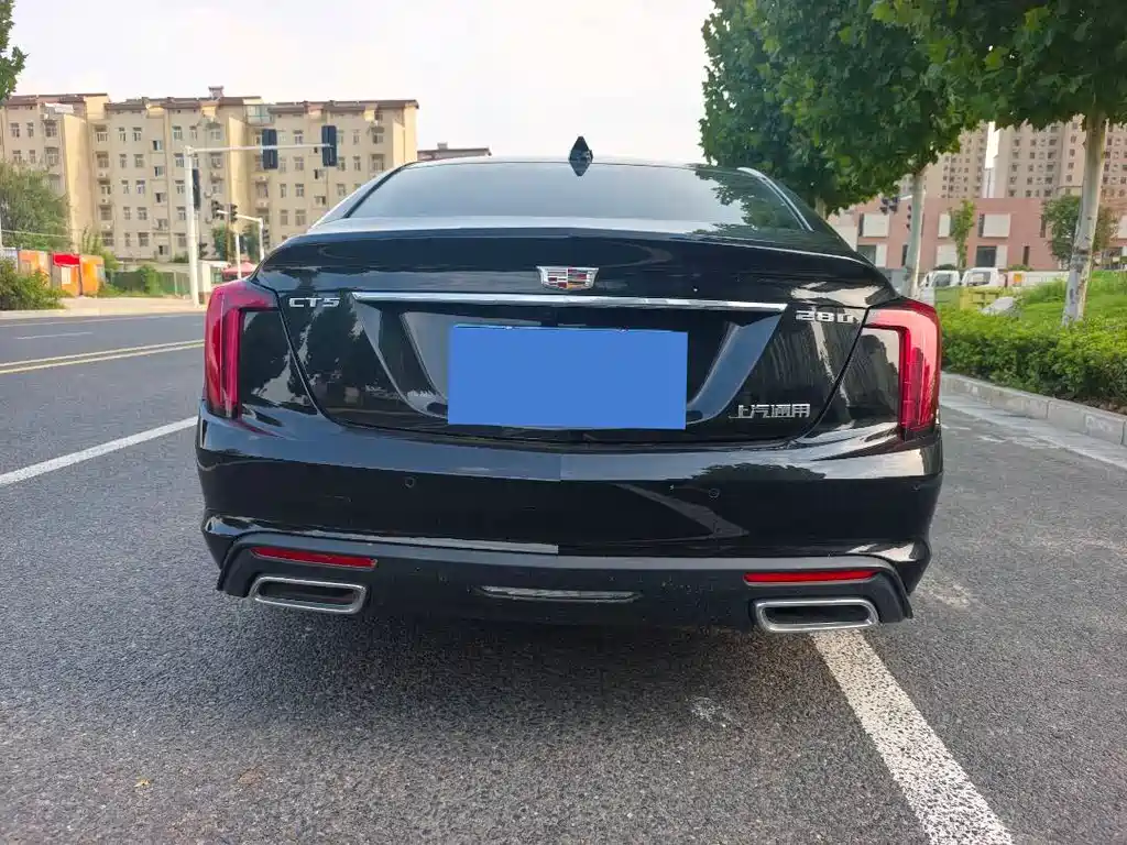 Cadillac CT5 — фото 9
