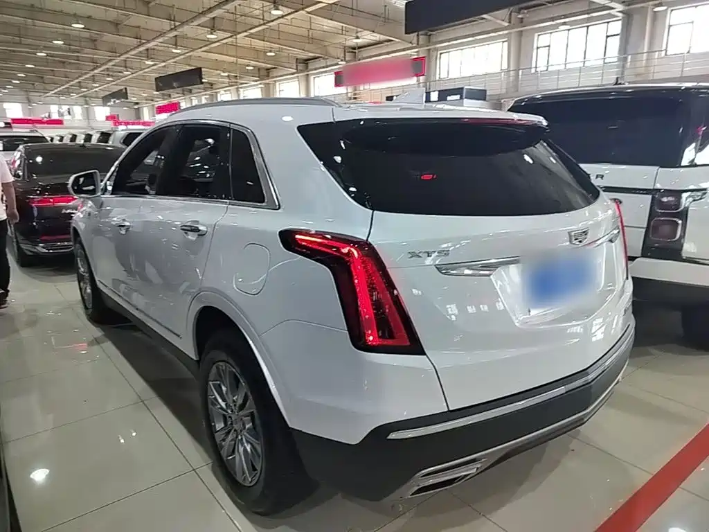 Cadillac XT5 — фото 5