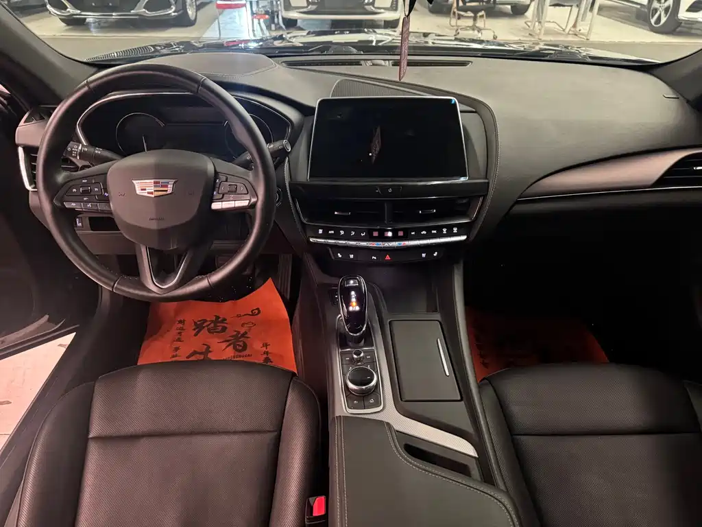 Cadillac CT5 — фото 6