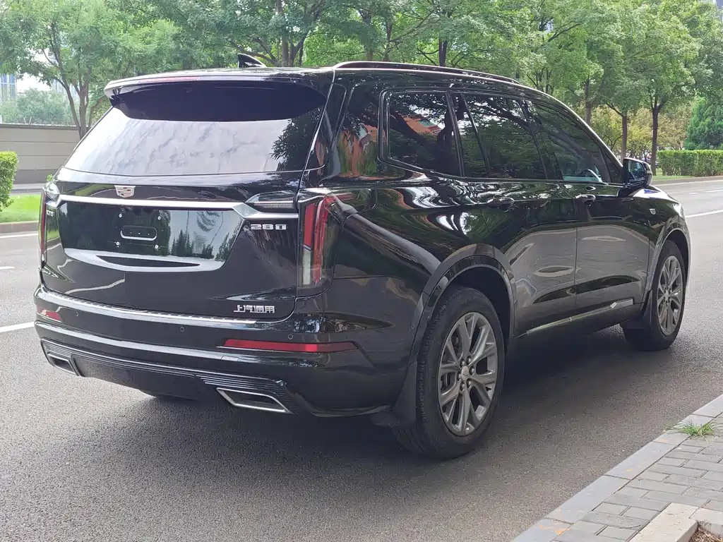 Cadillac XT6 — фото 23