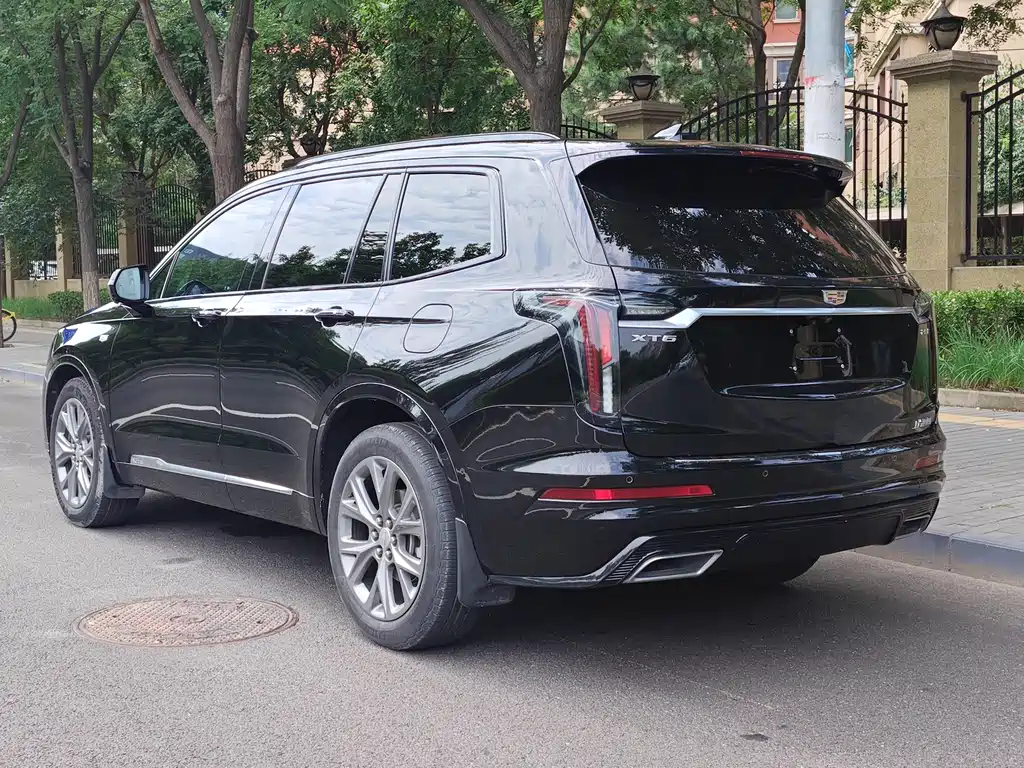 Cadillac XT6 — фото 24