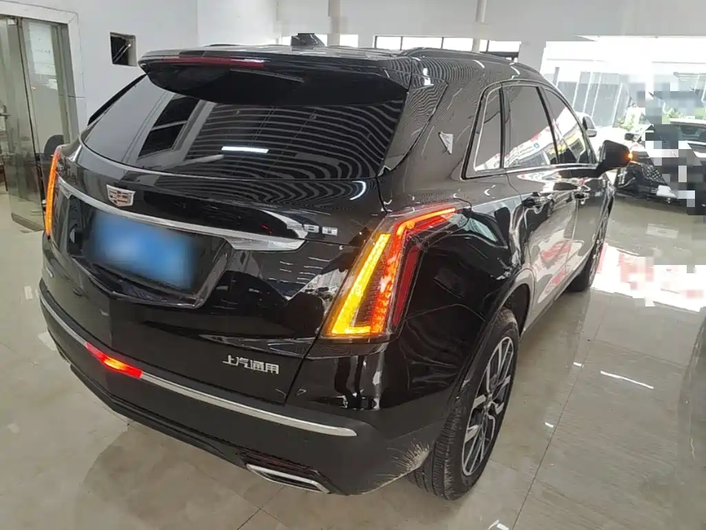 Cadillac XT5 — фото 7