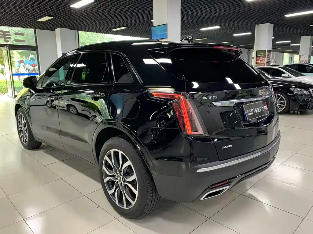 Cadillac XT5 — фото 4