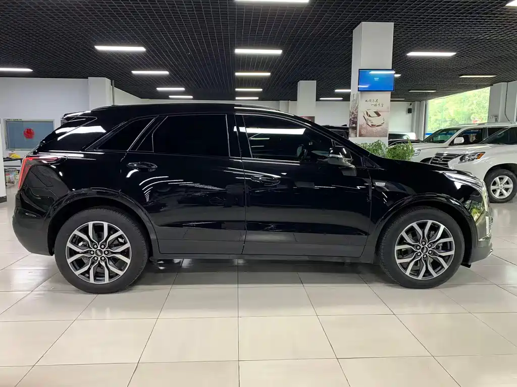 Cadillac XT5 — фото 6