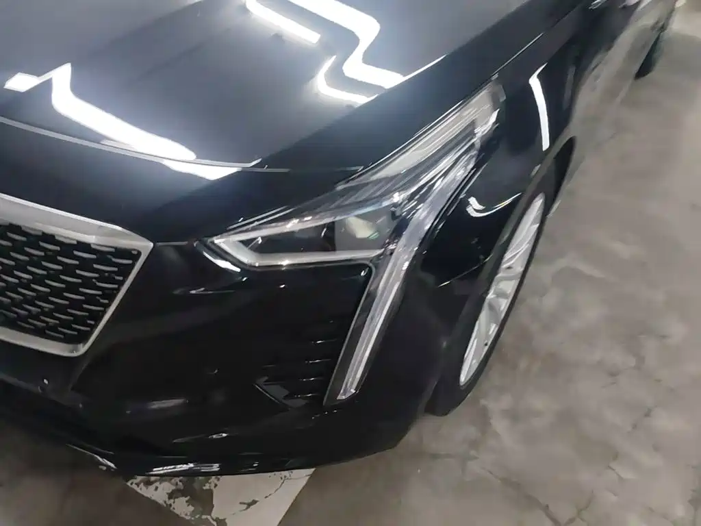 Cadillac CT6 — фото 24