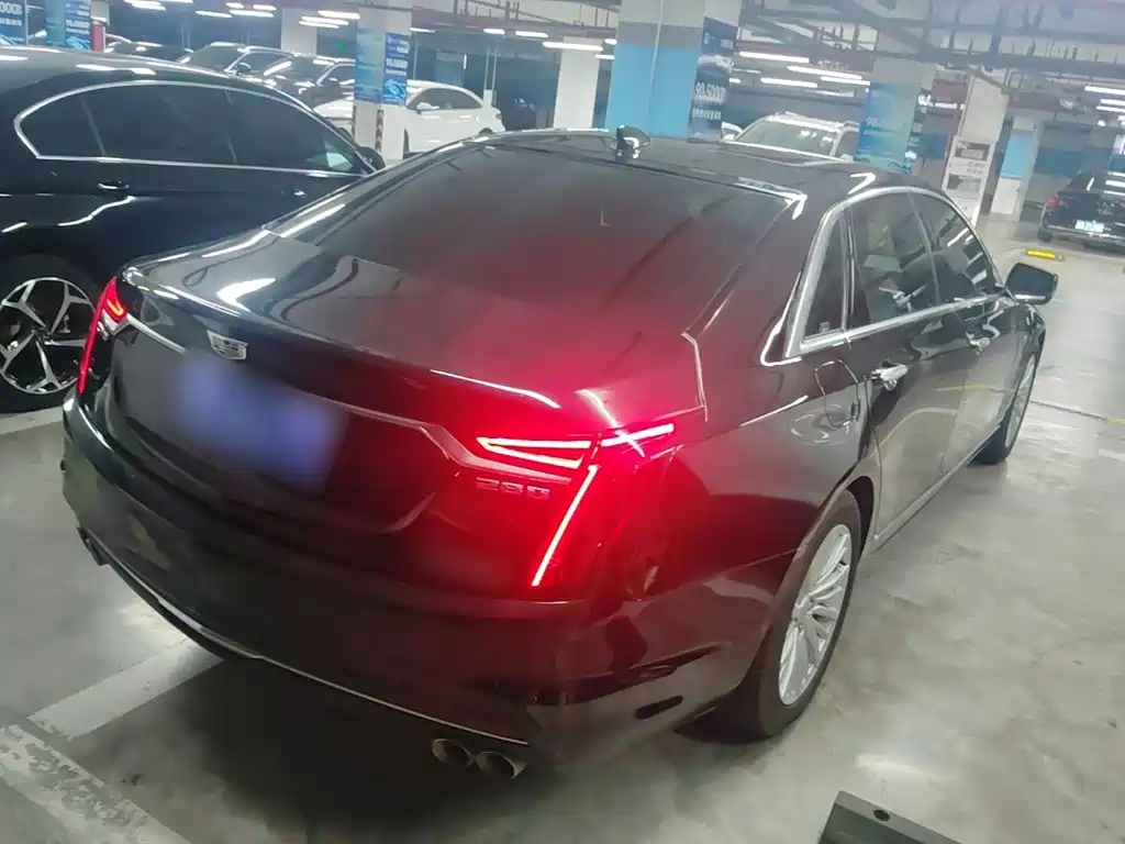 Cadillac CT6 — фото 7