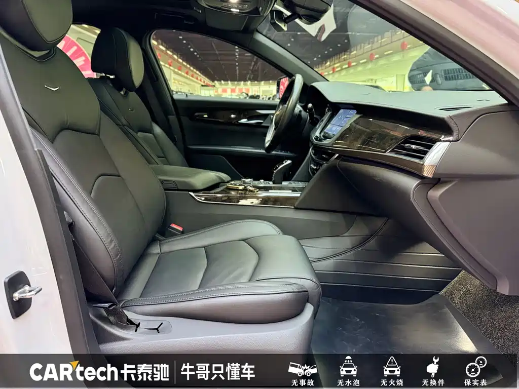 Cadillac CT6 — фото 20