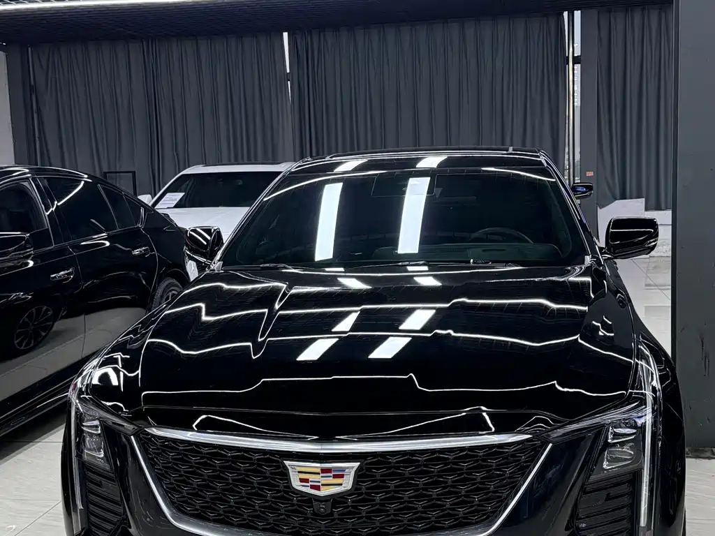 Cadillac CT5 — фото 2