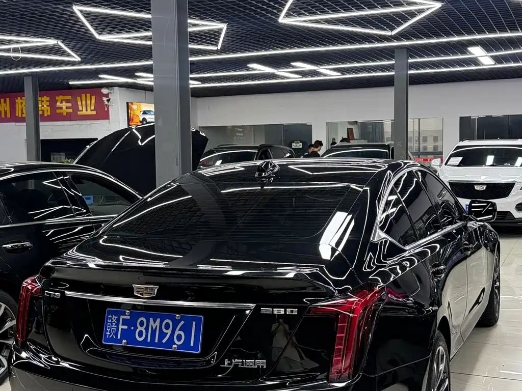 Cadillac CT5 — фото 6