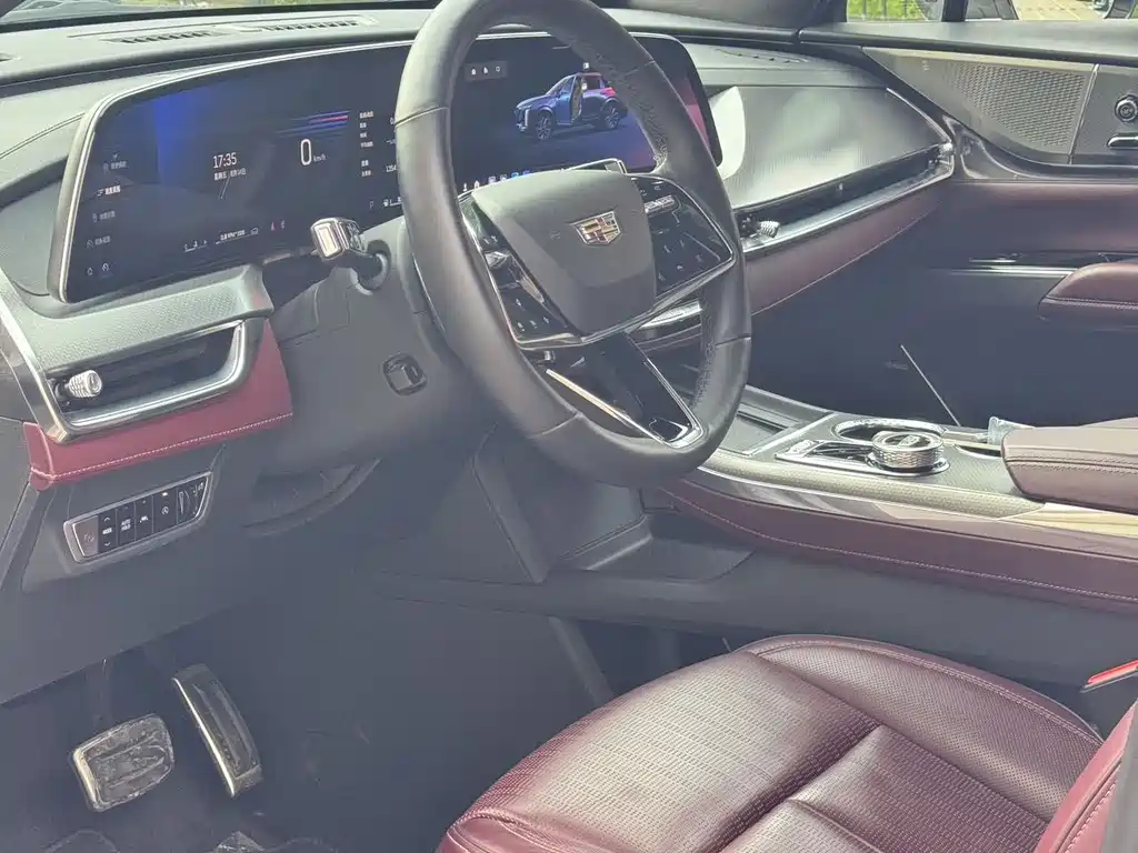 Cadillac XT5 — фото 9