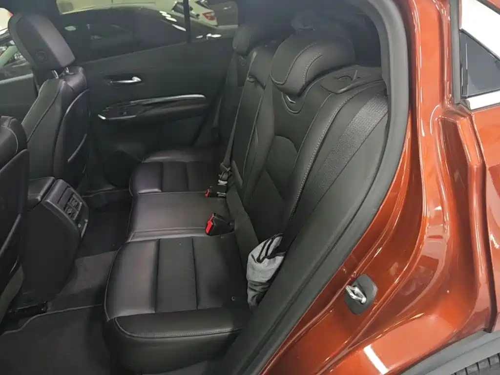 Cadillac XT4 — фото 17