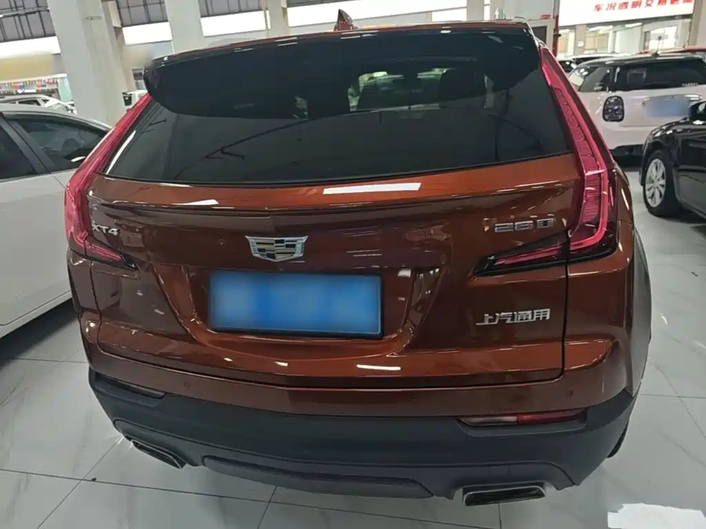 Cadillac XT4 — фото 6
